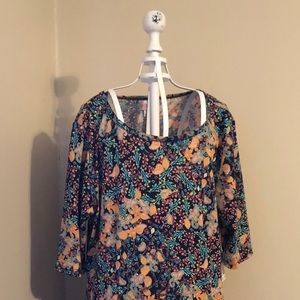 🏆NWT LuLaRoe Julia Dress - Size Large (Fit Med.)